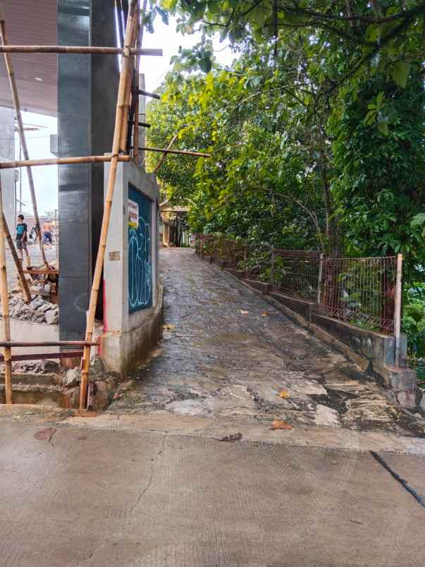 dijual rumah dan kontrakan 70 pintu lokasi strategis