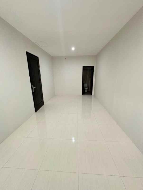 dijual rumah darmo row 2 mobil surabaya barat