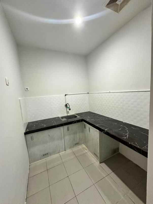 dijual rumah darmo row 2 mobil surabaya barat
