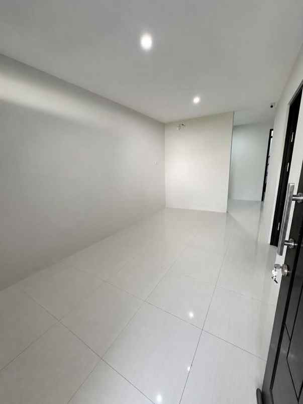 dijual rumah darmo row 2 mobil surabaya barat