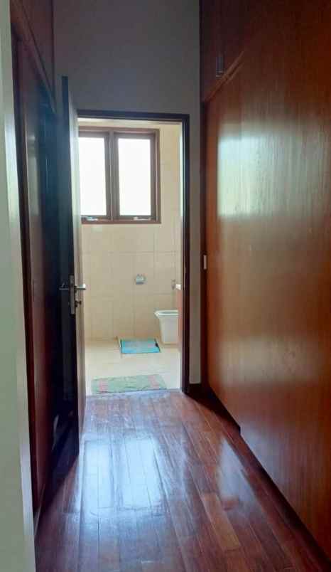 dijual rumah de latinos the green bsd