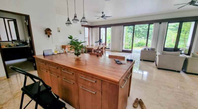 dijual rumah de latinos the green bsd