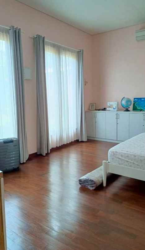 dijual rumah de latinos the green bsd