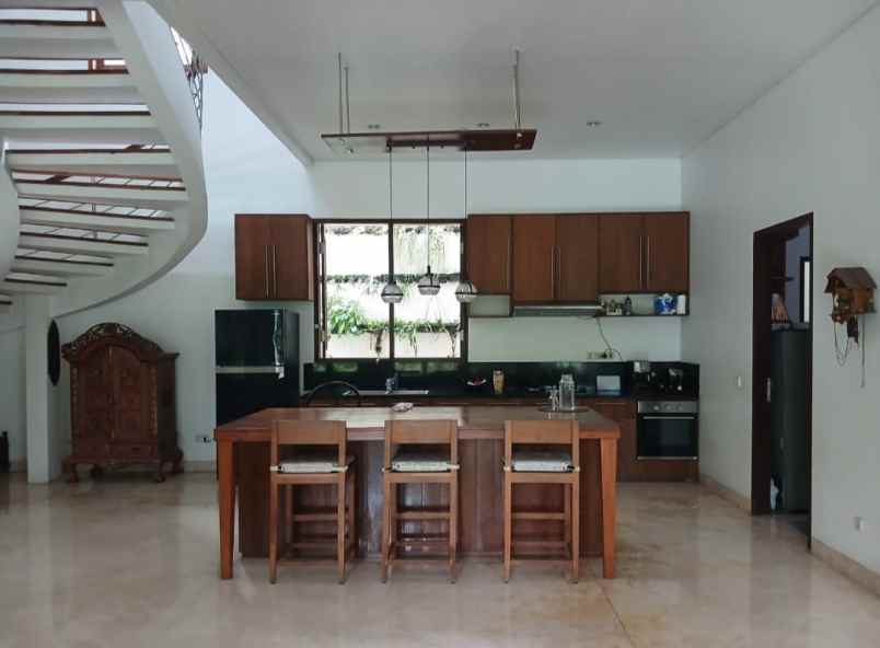 dijual rumah de latinos the green bsd