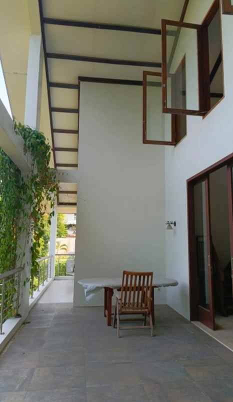 dijual rumah de latinos the green bsd