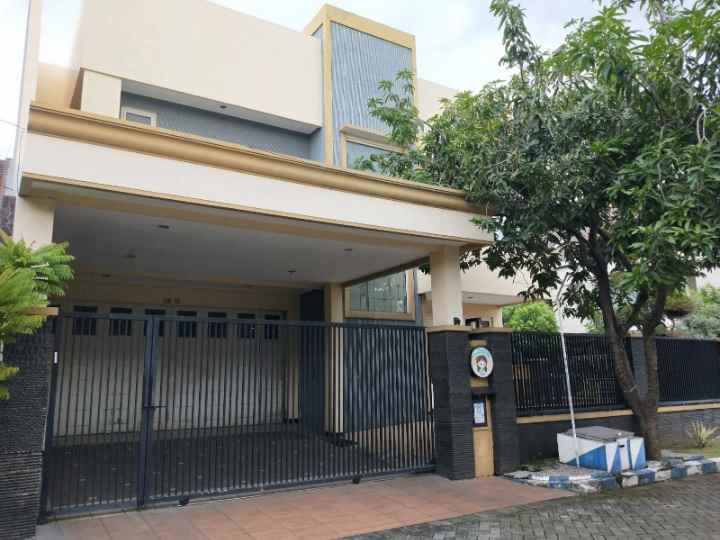 dijual rumah delta sari indah