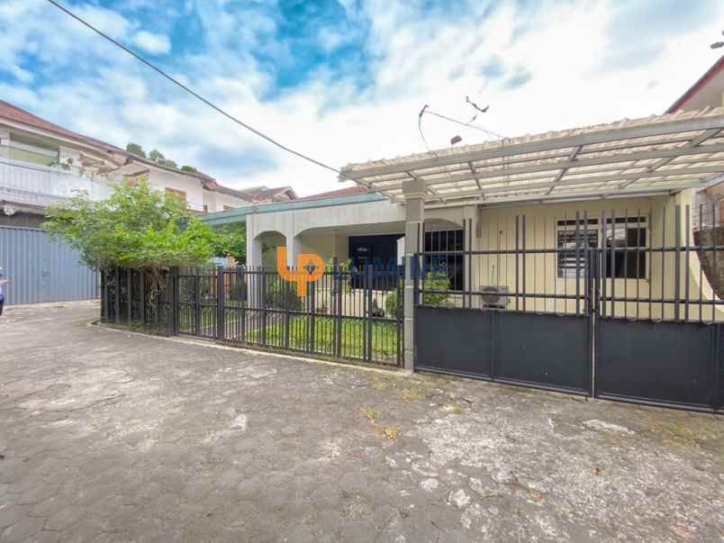 dijual rumah demangan baru caturtunggal
