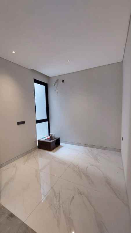 dijual rumah dharmahusada