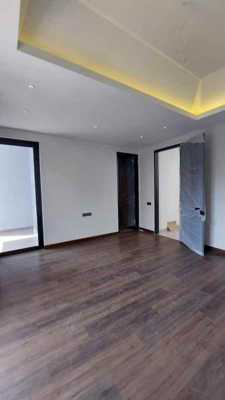 dijual rumah dharmahusada