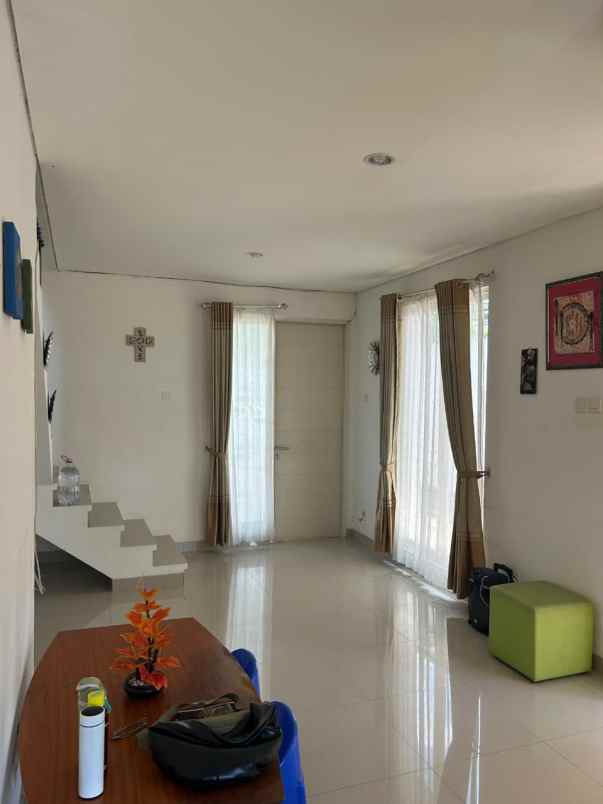dijual rumah di cluster lavesh harapan indah bekasi