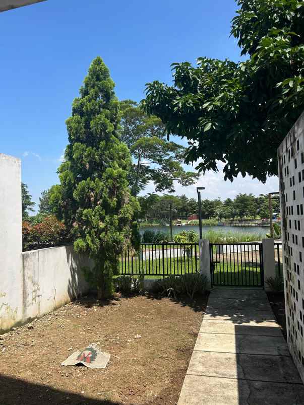 dijual rumah di cluster lavesh harapan indah bekasi