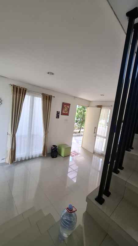 dijual rumah di cluster lavesh harapan indah bekasi
