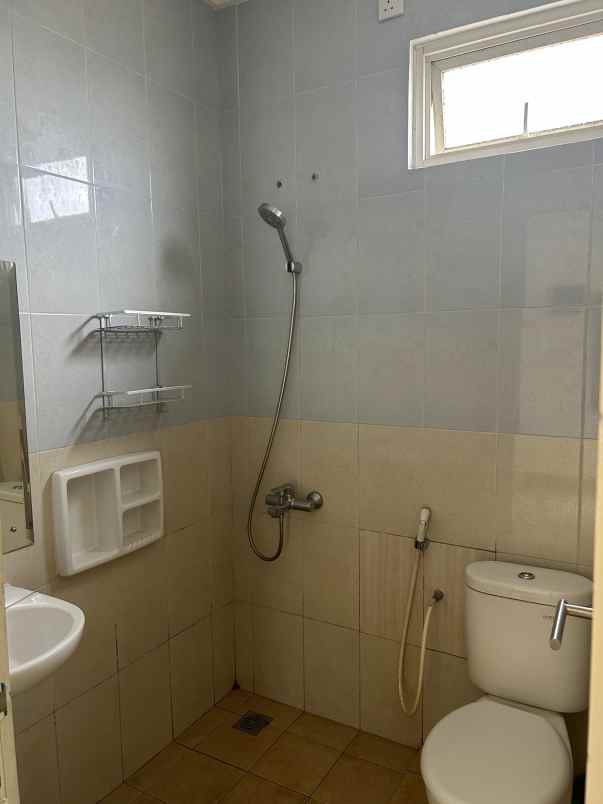 dijual rumah di cluster lavesh harapan indah bekasi