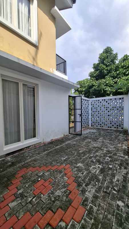 dijual rumah di cluster lavesh harapan indah bekasi