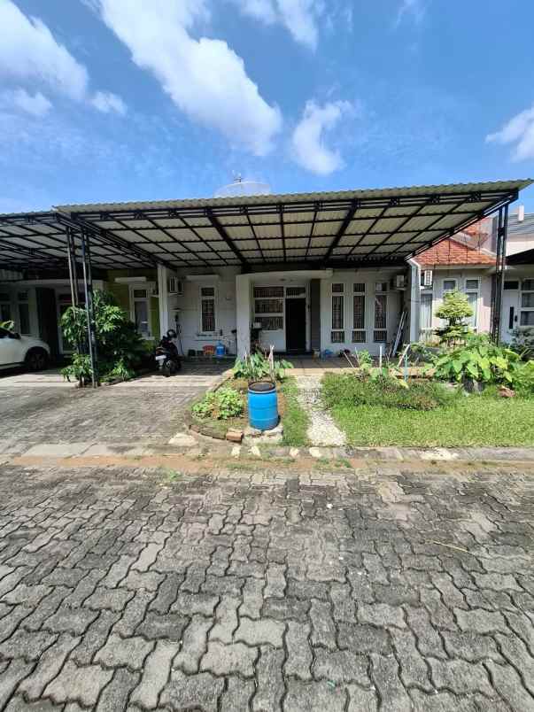 dijual rumah di graha padma semarang