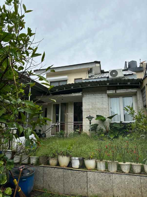 dijual rumah di graha taman pelangi bsb semarang