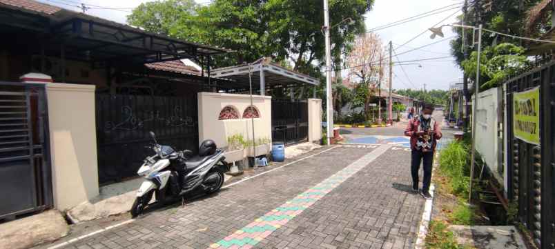 dijual rumah di perum plamongan indah semarang