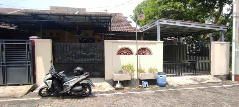dijual rumah di perum plamongan indah semarang