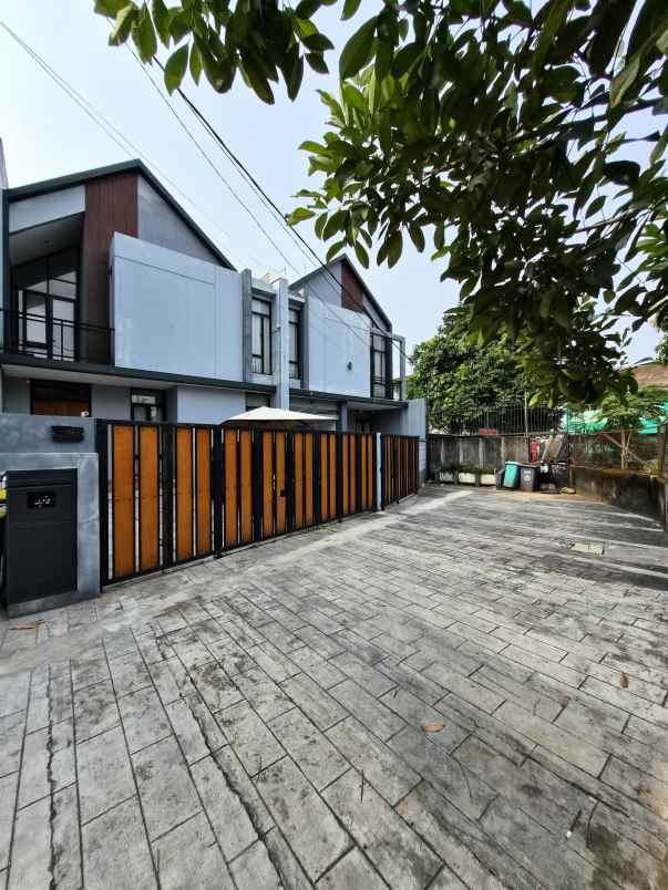 dijual rumah duren sawit jaktim