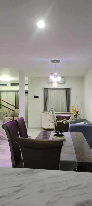 dijual rumah executive cubico town house ciputat