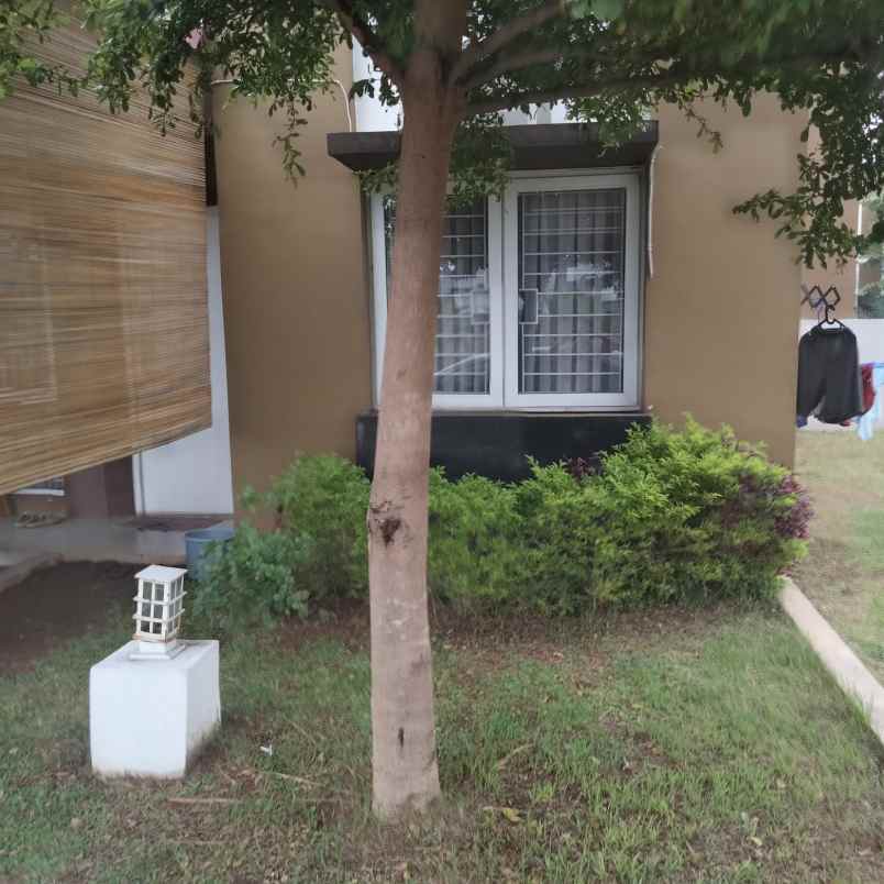 dijual rumah familia urban