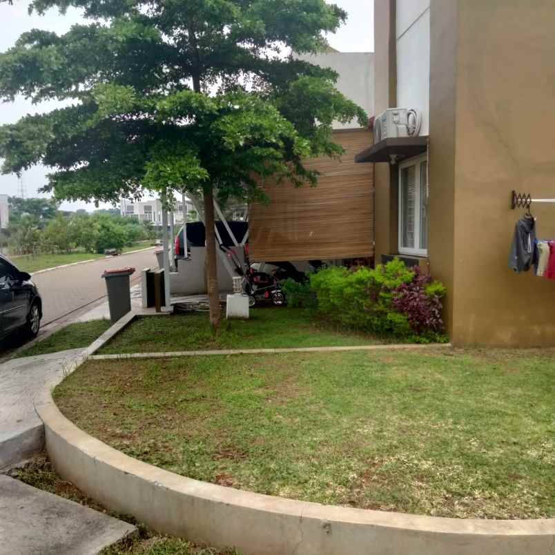 dijual rumah familia urban