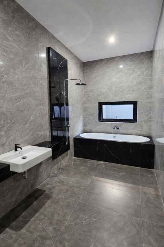dijual rumah fullerton citraland