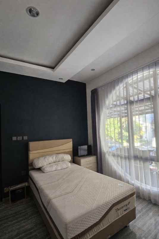 dijual rumah fullerton citraland