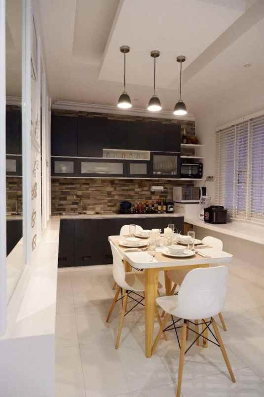 dijual rumah gading indah