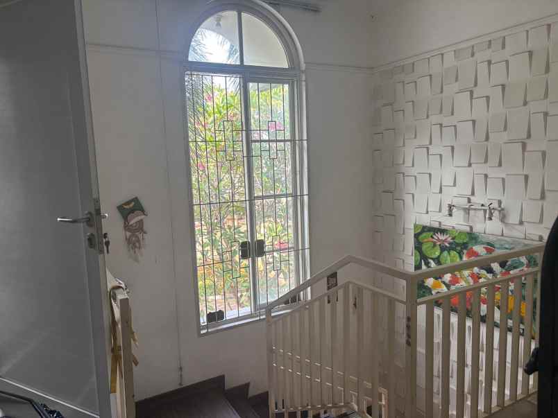 dijual rumah gading riviera