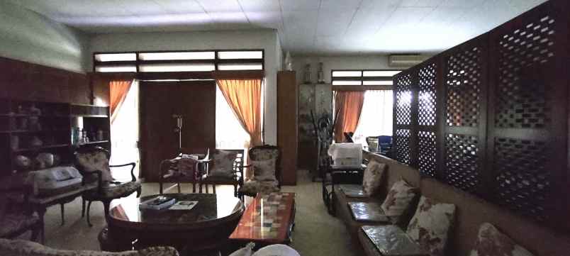 dijual rumah gandaria
