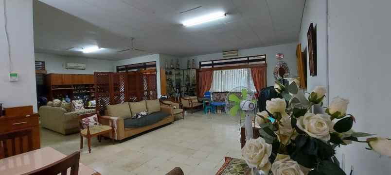 dijual rumah gandaria