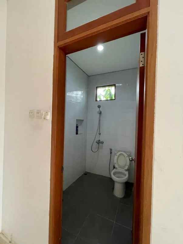 dijual rumah gandaria utara kec