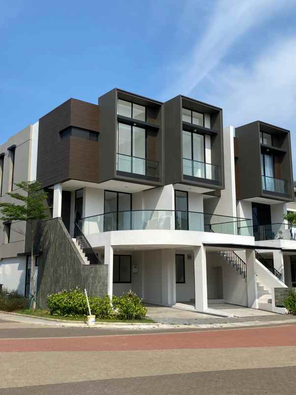 dijual rumah golf island cluster harmoni 5x15