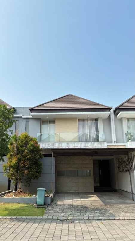 dijual rumah graha natura