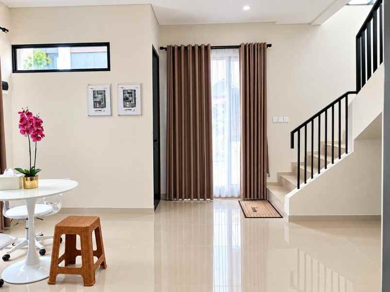 dijual rumah graha raya bintaro