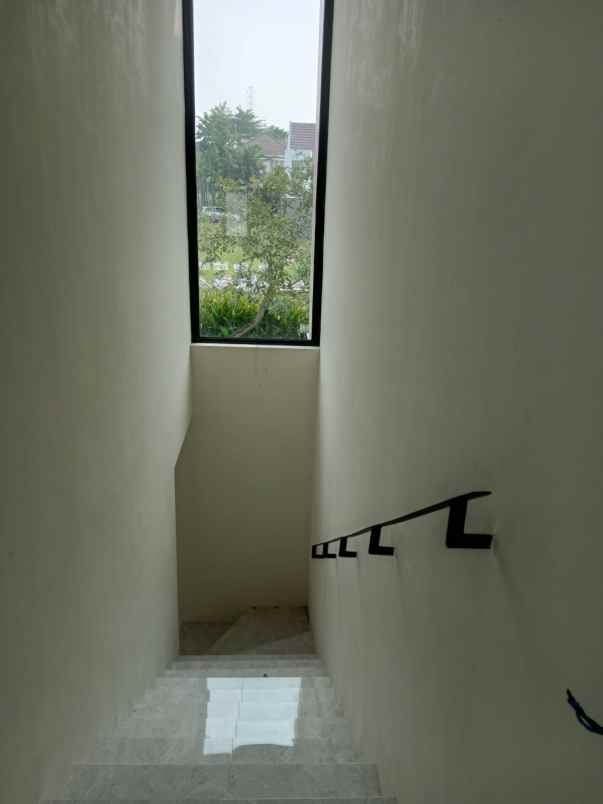 dijual rumah green lake