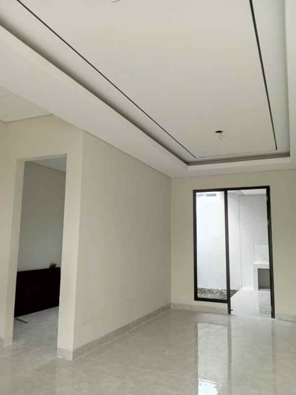 dijual rumah green lake