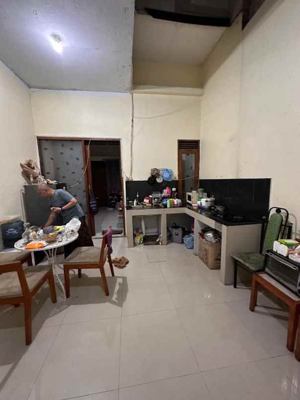 dijual rumah gumung batu