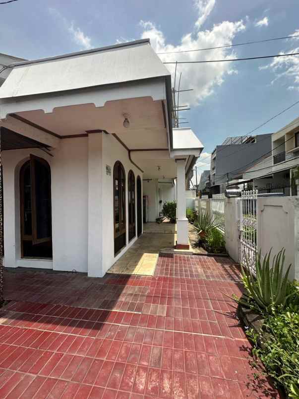 dijual rumah hook di cengkir kelapa gading row 3 mobil
