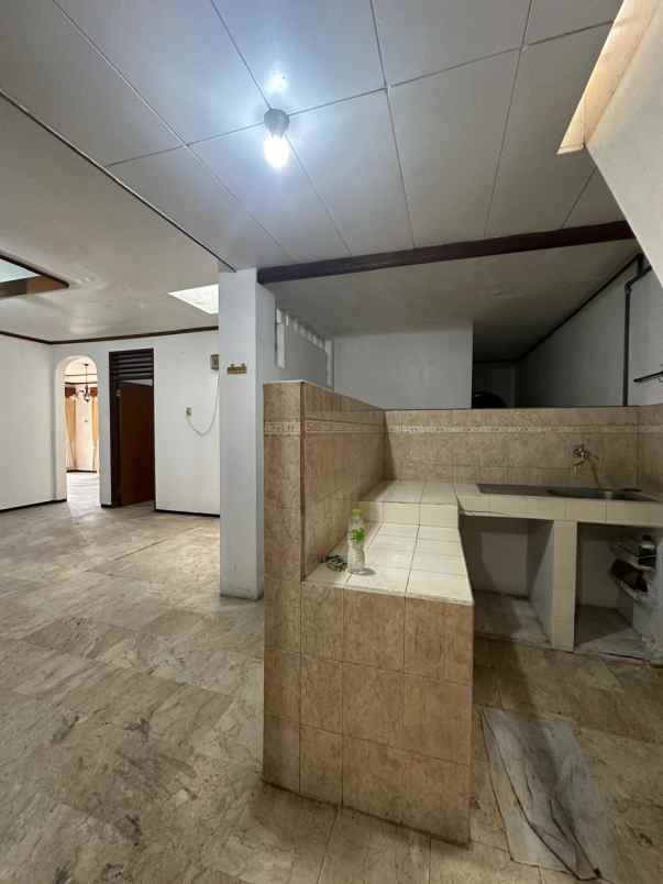 dijual rumah hook di cengkir kelapa gading row 3 mobil