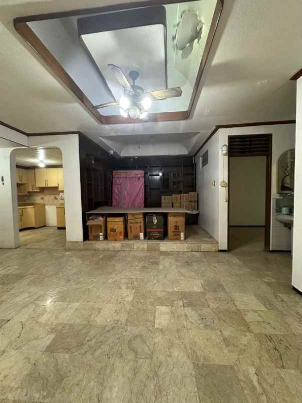 dijual rumah hook di cengkir kelapa gading row 3 mobil