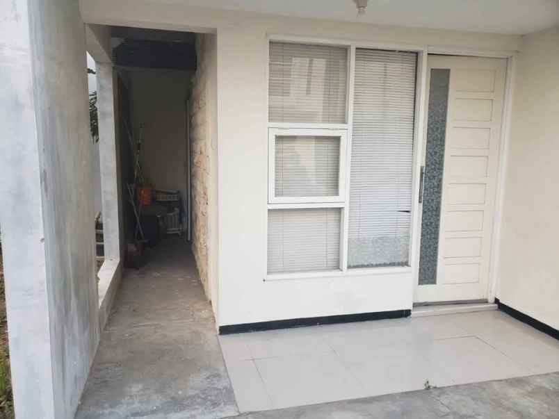 dijual rumah hook lokasi perumahan karangploso malang