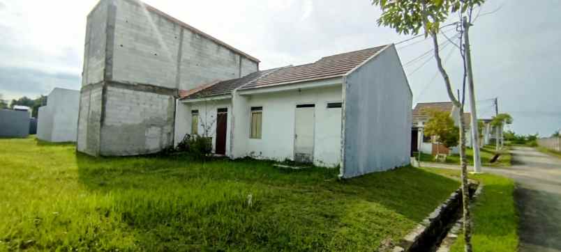 dijual rumah hook murah citra maja city