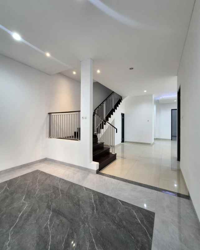 dijual rumah imperial beach palm beach