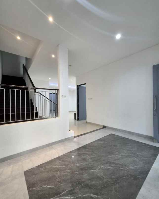 dijual rumah imperial beach palm beach