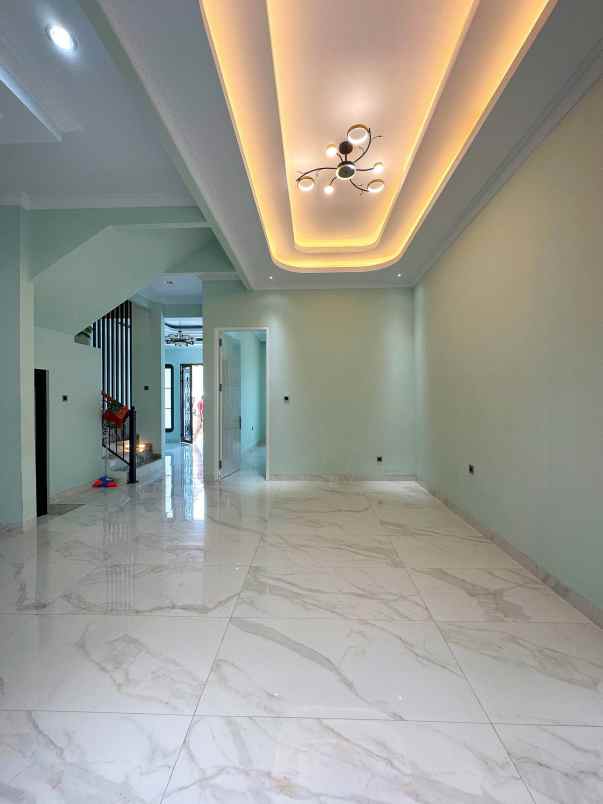 dijual rumah jagakarsa