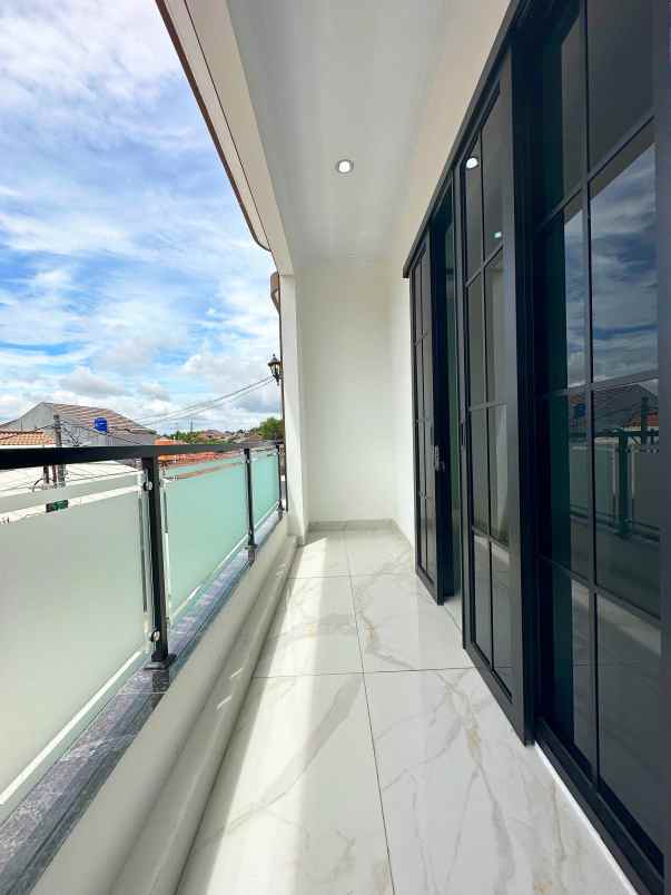 dijual rumah jagakarsa
