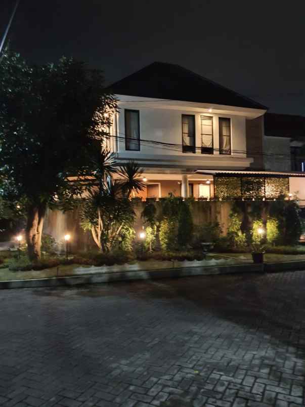 dijual rumah jajar tunggal darmo