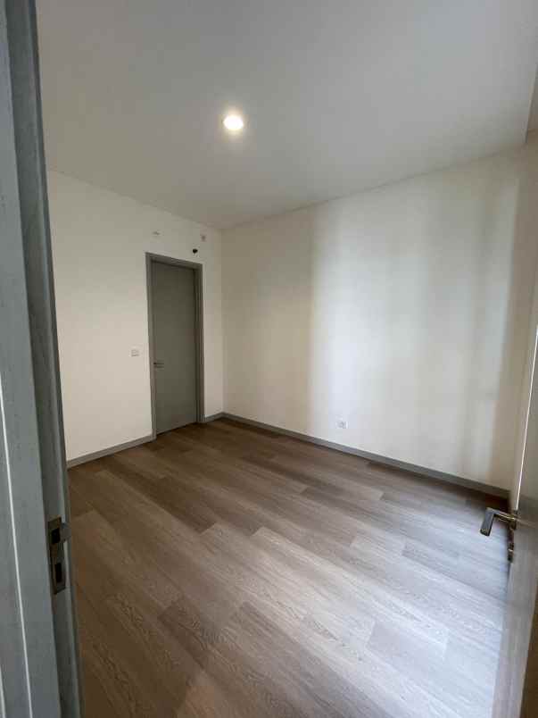 dijual rumah jakarta garden city